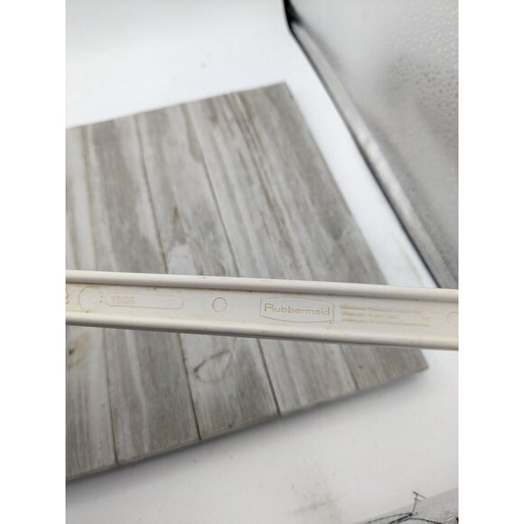 Rubbermaid 1905 Scoop Scraper White Spatula 13 1/2" Long - Picture 7 of 9